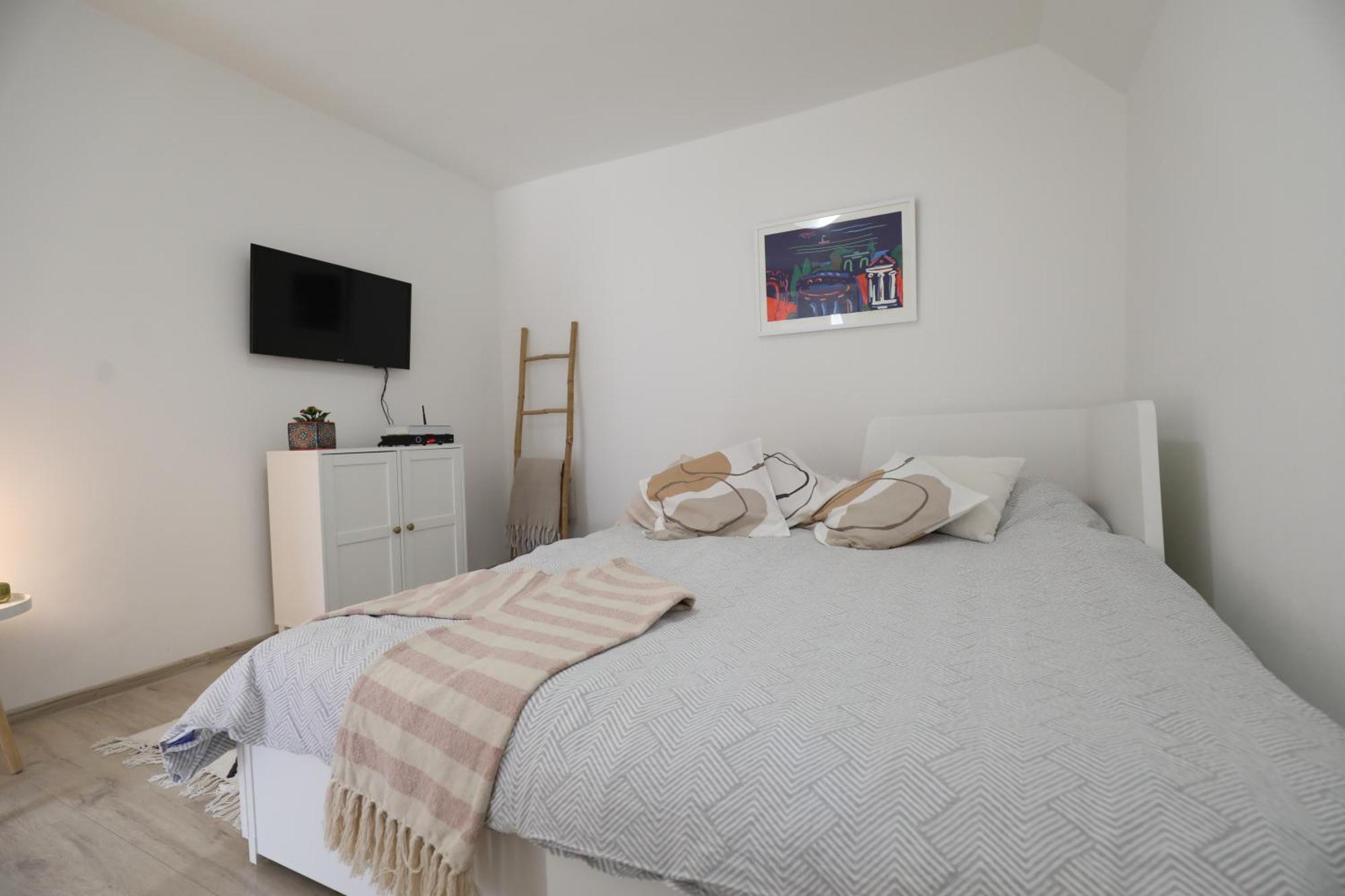 Apartment Mir Pula Exterior photo