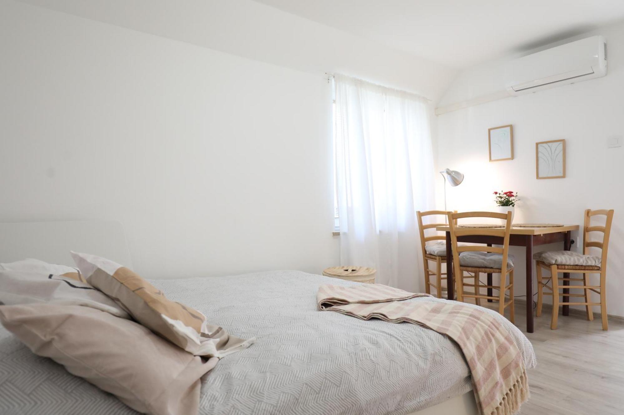 Apartment Mir Pula Exterior photo